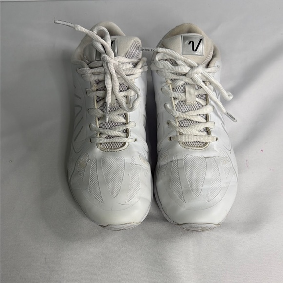 Varsity White Athletic Shoes with Minimalist Design - Picture 2 of 8